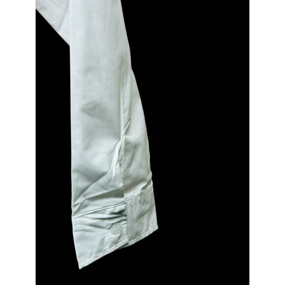 Stylish White Embroidered Blouse Medium Button Down Long Sleeve Floral NWT - Picture 4 of 7